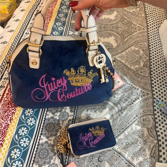 Juicy Couture Key To Juicy Dreamer Satchel and Wallet Set - Picture 1 of 6
